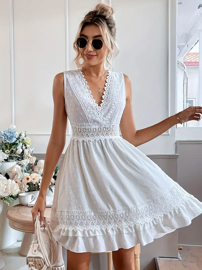 Éliane | Spitzenbesetztes ärmelloses Minikleid