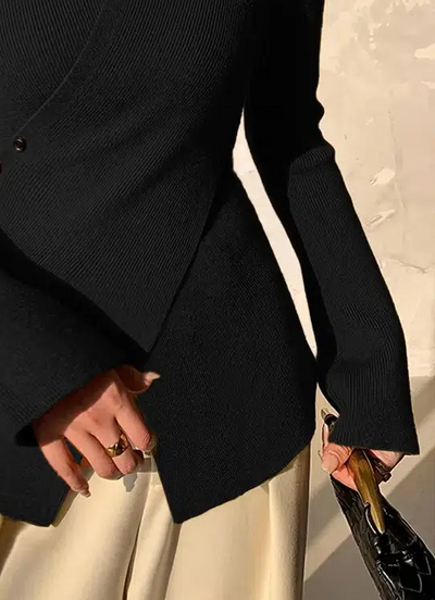Eleganter Wickelpullover | Asymmetrischer Schnitt & Knopfdetails | Stilvolle Raffinesse