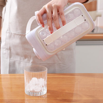 QuickCube – Schnell. Frisch. Gefroren. - Eismaschine für