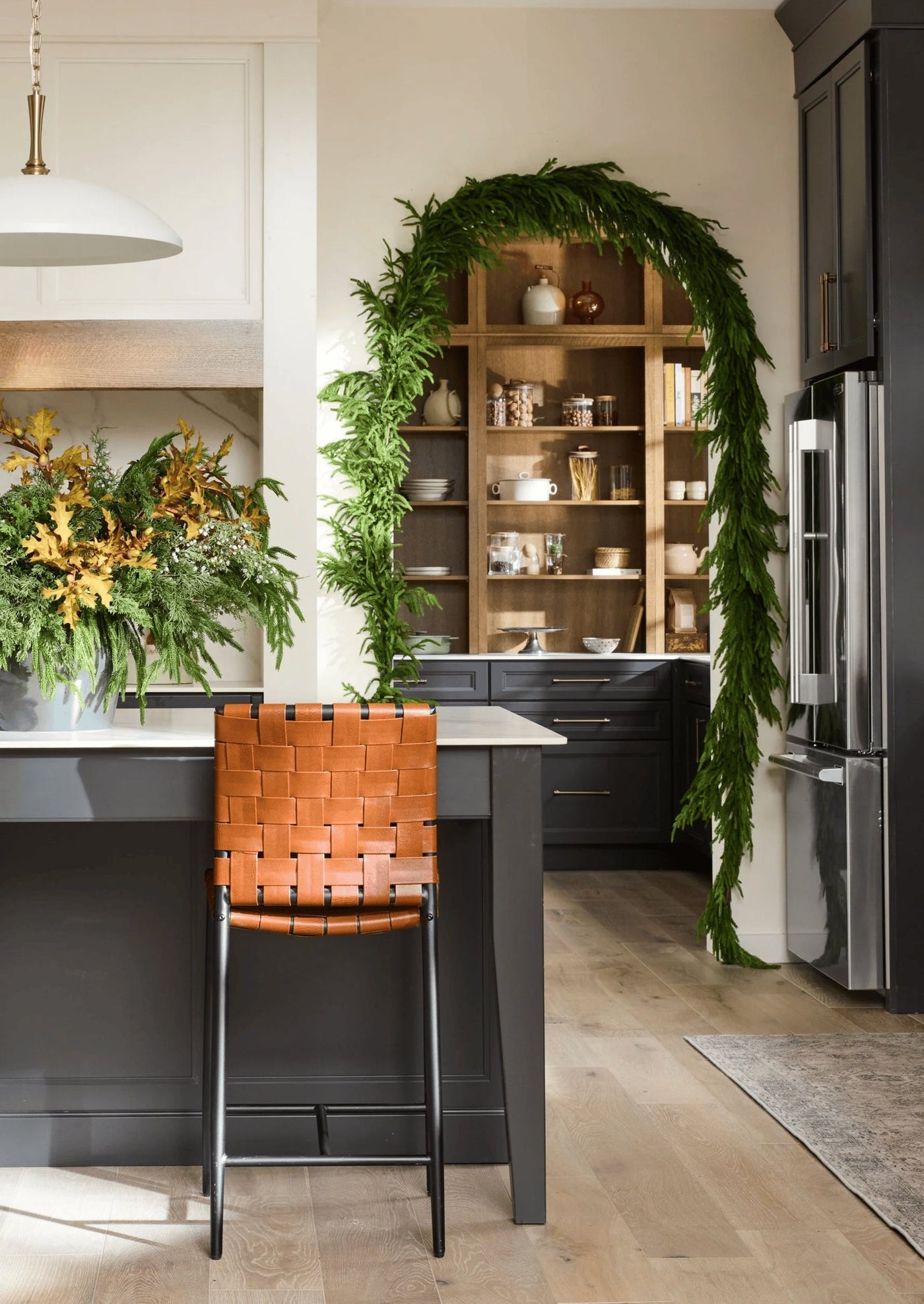 KiefernGlanz™ Immergrüner festlicher Akzent