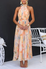 Ava - Midikleid mit Neckholder in Orange