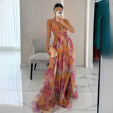 Lucinda - Elegantes und fließendes Maxikleid in Rot