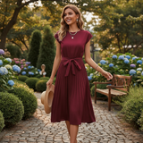 Jelica - Schickes Midikleid mit Falten in Dunkelrot