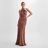Jianna - Stilvolles Neckholder-Maxikleid in Braun