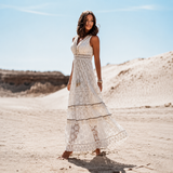 Flossie - Stilvolles Maxikleid mit V-Ausschnitt und hoher Taille in Beige