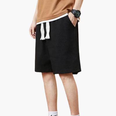 Herren Shorts knie­lang mit Seitentaschen für den Sommer