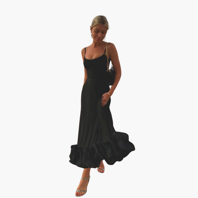 Elegantes fließendes Kleid für Frauen - mit Rüschen am Saum