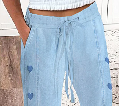 Lässige Stoffhose | Elastischer Bund & Herz-Details | Bequemer Chic