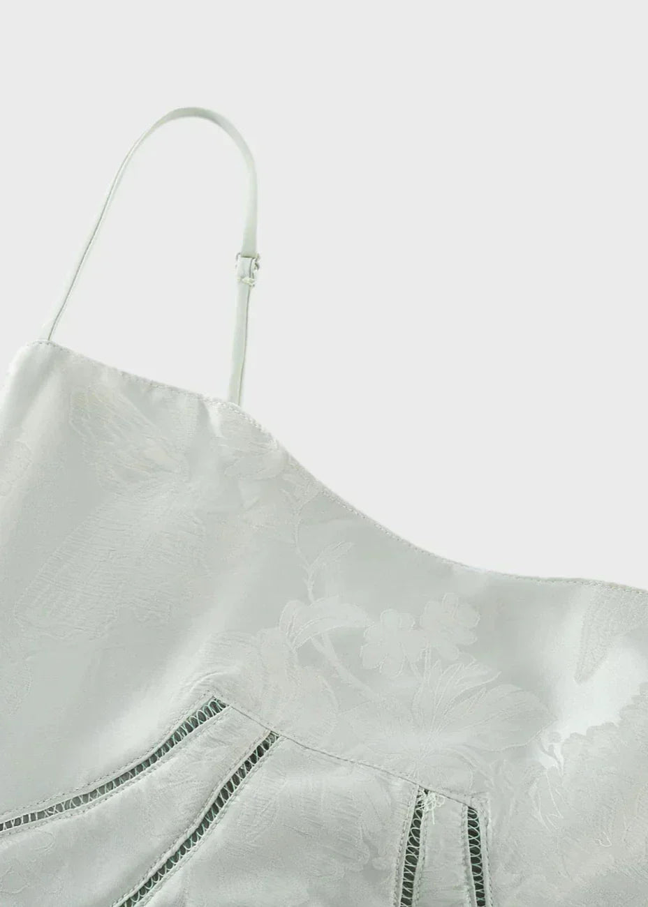 Tailliertes Satin Maxikleid