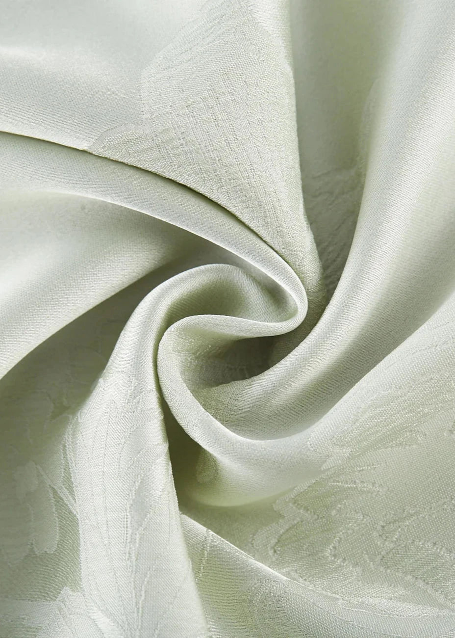 Satiniertes Maxi-Kleid | Spaghettiträger & Tailliertes Design | Eleganter Glamour