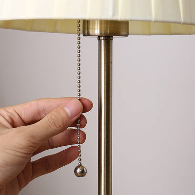 AstralGlow - Elegante Stoff Empire Shade Tischlampe mit Zugkette