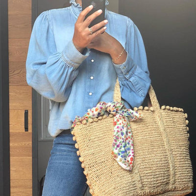 Romantische Bluse | Denim-Look & Rüschenkragen | Femininer Charme