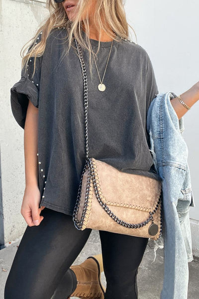 Lässiges Oversize-Shirt | Weite Passform & Nieten-Details | Urbaner Chic