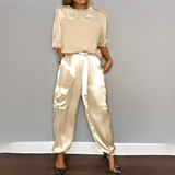 Zaida - Elegantes und durchdachtes Damen-Set in Beige