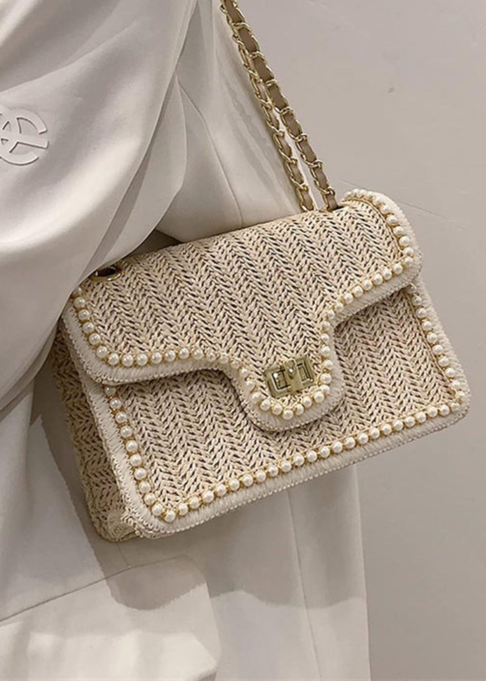 Rattan Handtasche Damen – Boho Stil mit Perlendetail