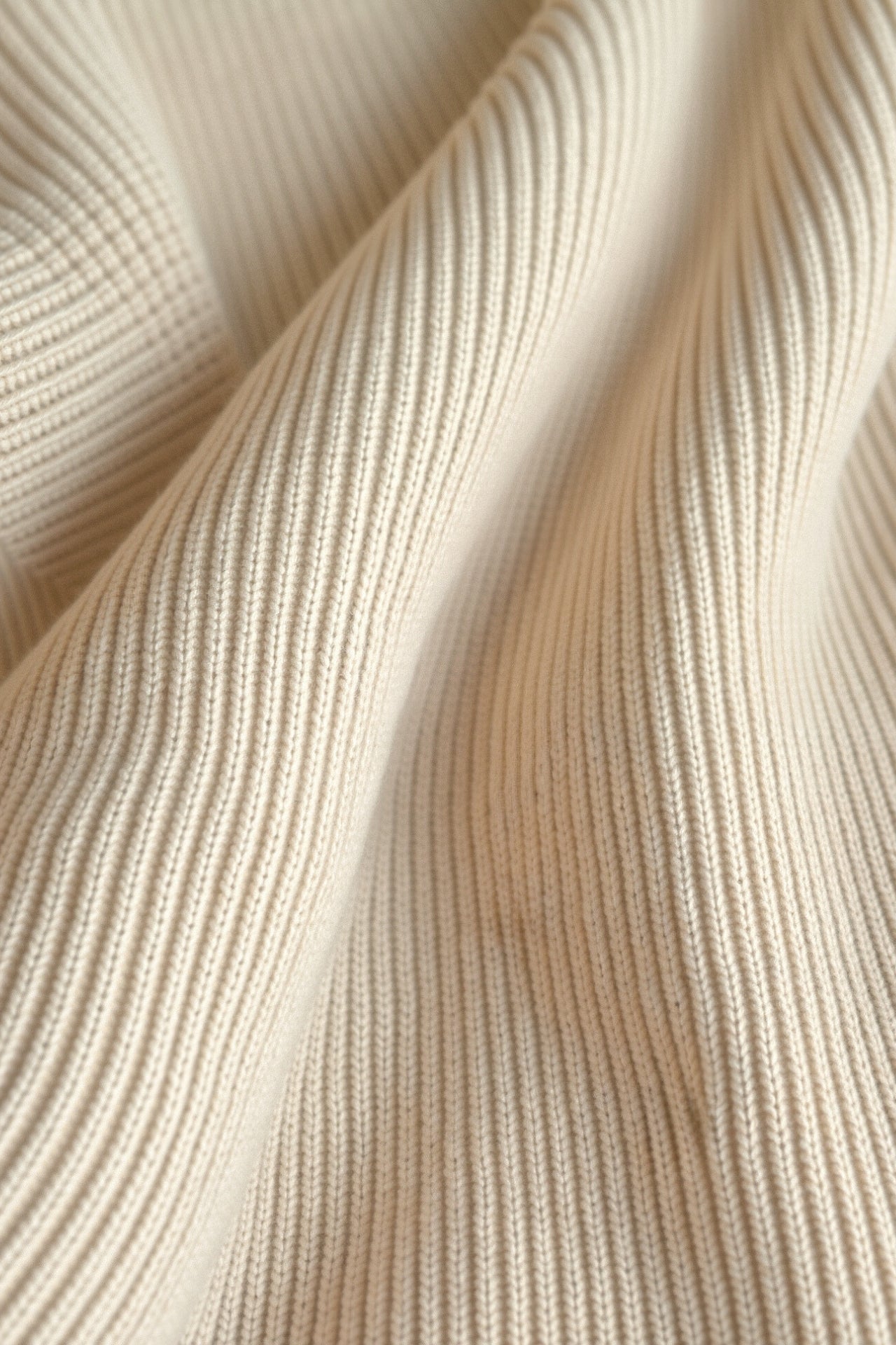 Strickpullover mit Reißverschlusskragen – Stilvoll & Bequem