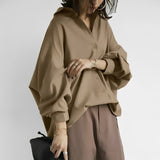 Brittney - Lässige Oversized-Bluse in Khaki