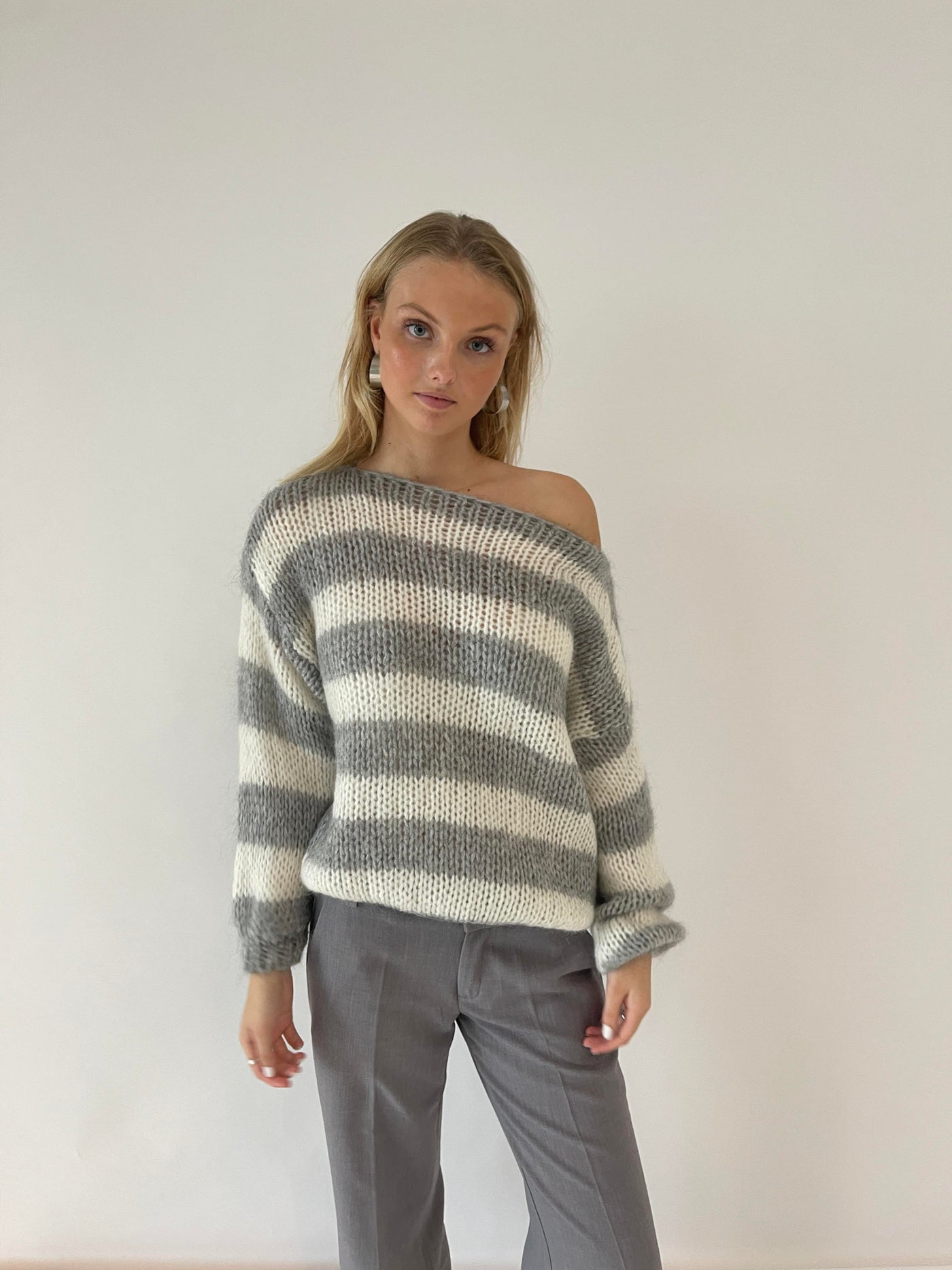Gestreifter Strickpullover
