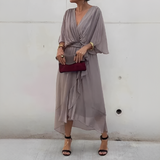 Elisabet - Damenkleid im luftigen Sommerstil in Gris
