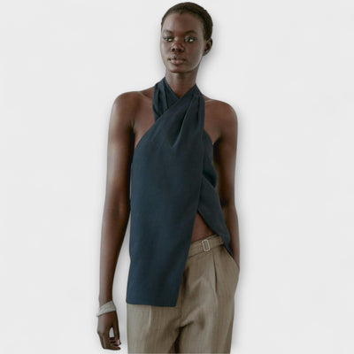 Leah - Blauer Halter Neck Top mit Rückenausschnitt