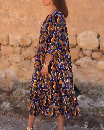 VIOLETTA | Lange V-Ausschnitt Kleid mit Retro-Muster und elegantem Komfort für jeden Moment