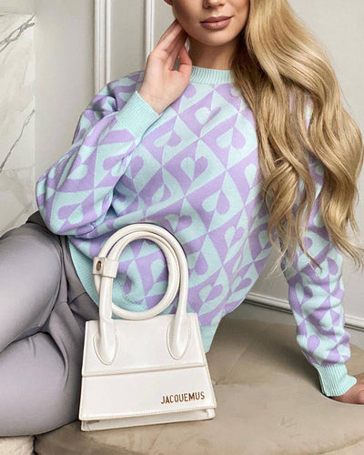 Grafisches Herzmuster für charmante Outfits | Feminin und verspielt | Bequemes Strickmaterial