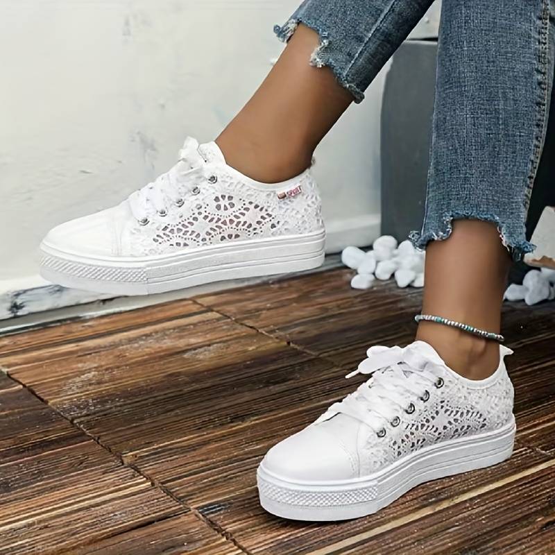 Monique - Schicke und luftige Sneaker aus Spitze