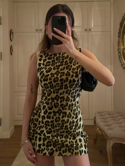 Leopardenprint Mini-Kleid – Ärmellos, Stretch, Hoher Kragen