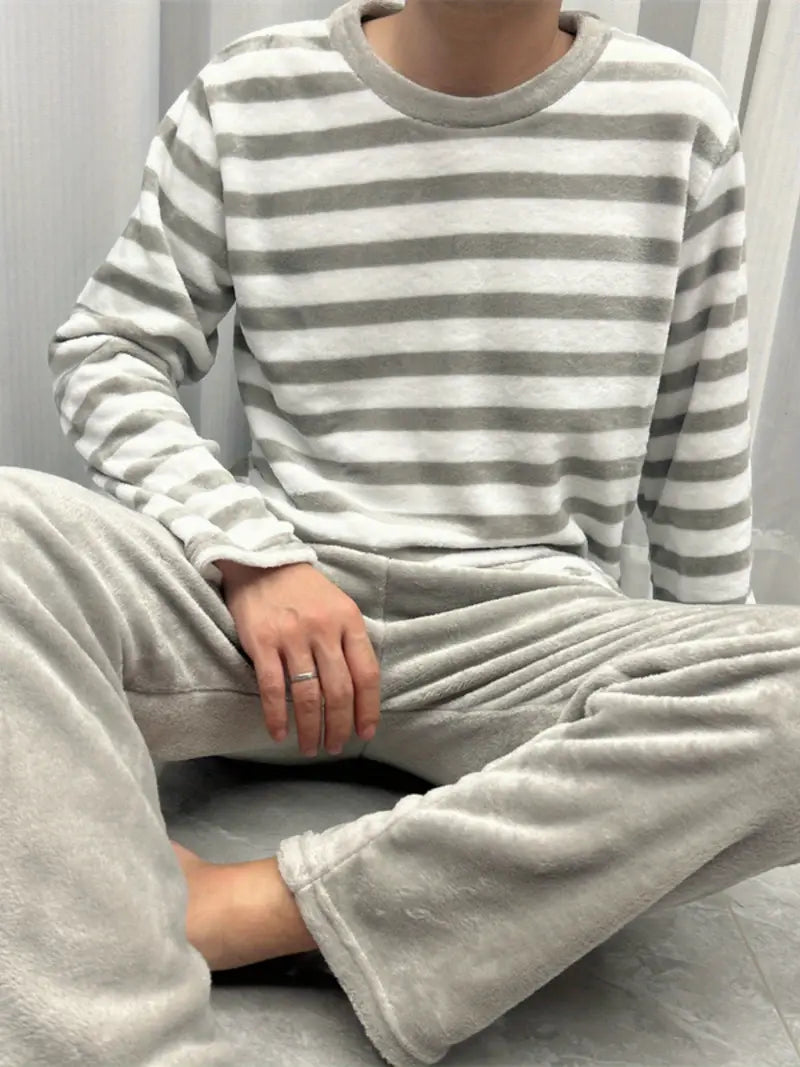 Elmo - Weiches und bequemes gestreiftes Nachtwäsche-Set