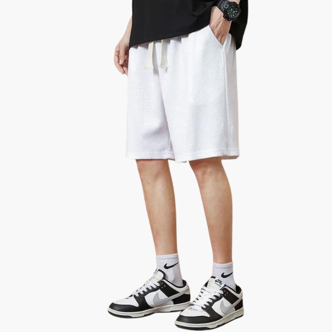 Herren Shorts knie­lang mit Seitentaschen für den Sommer