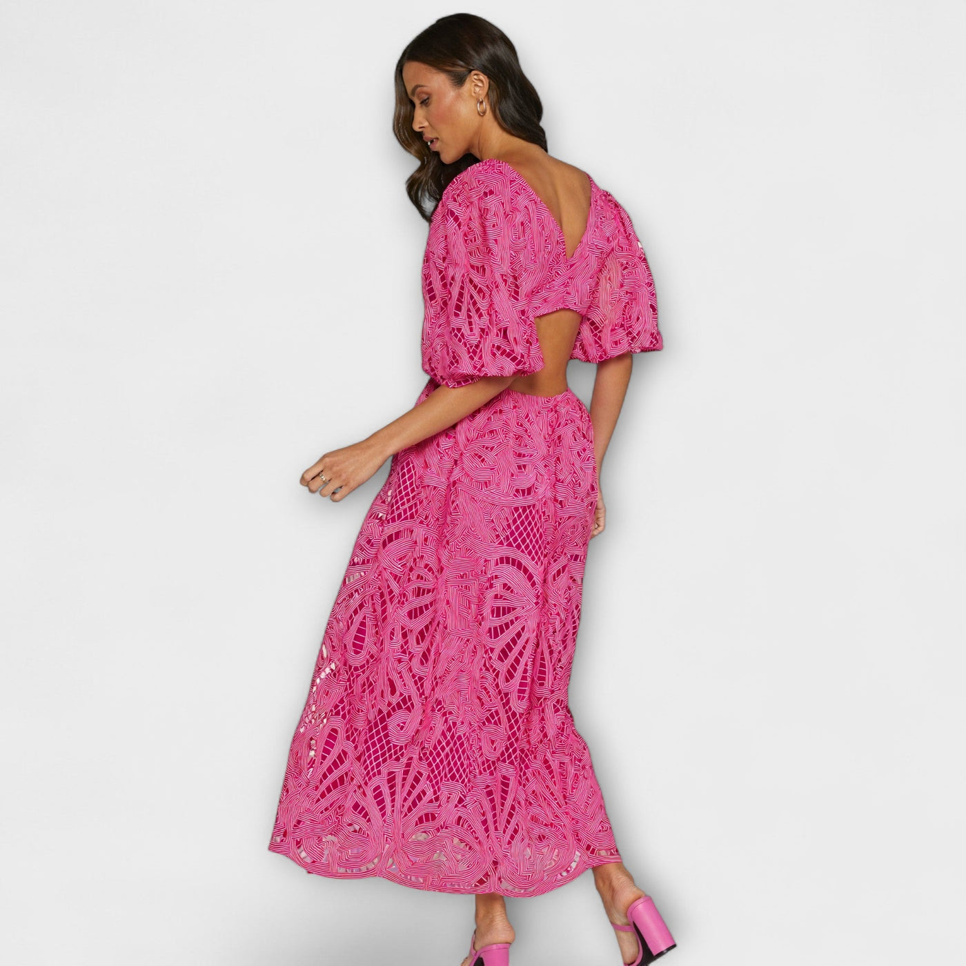 Elegantes Kleid mit feinen Akzenten