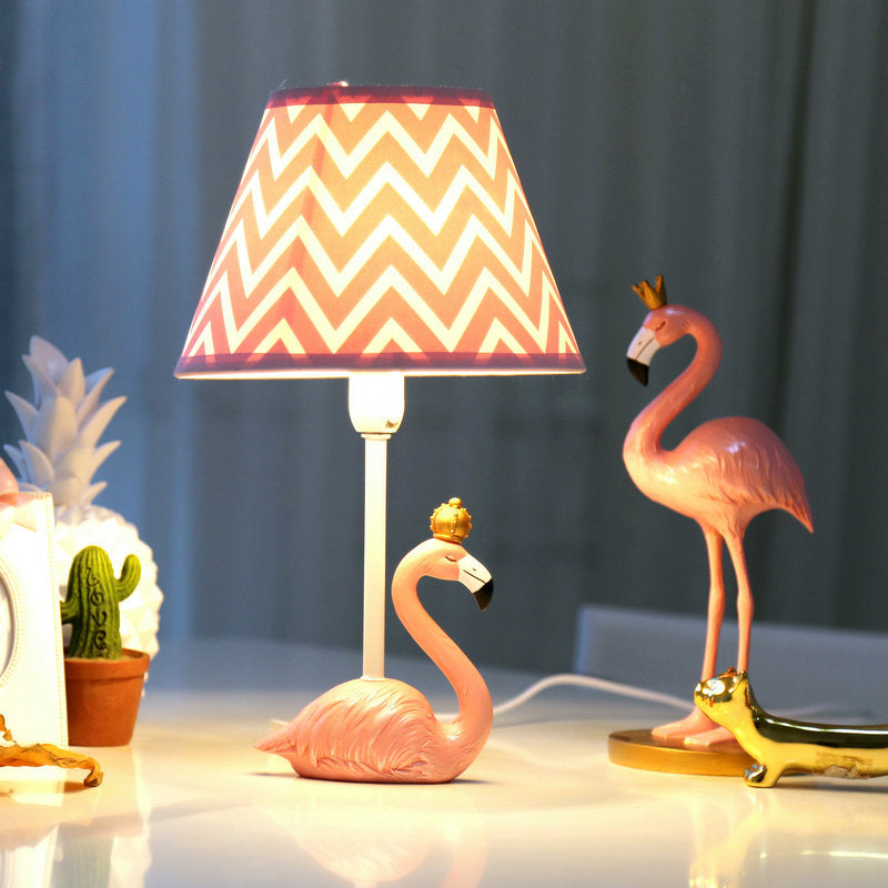 Pinklo – Raffinierte Flamingo-Harpiks-Lampe