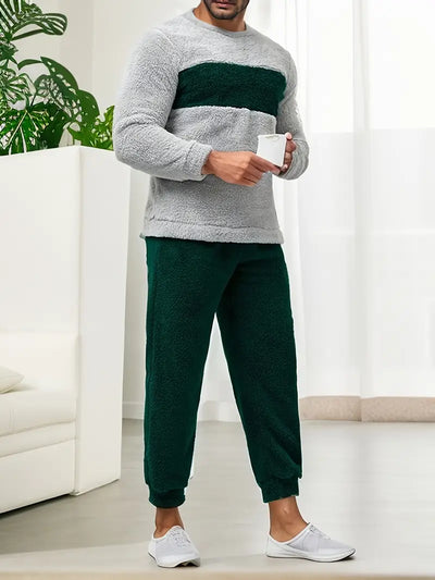 George - Gemütliches Fleece-Pyjama-Set für Herren