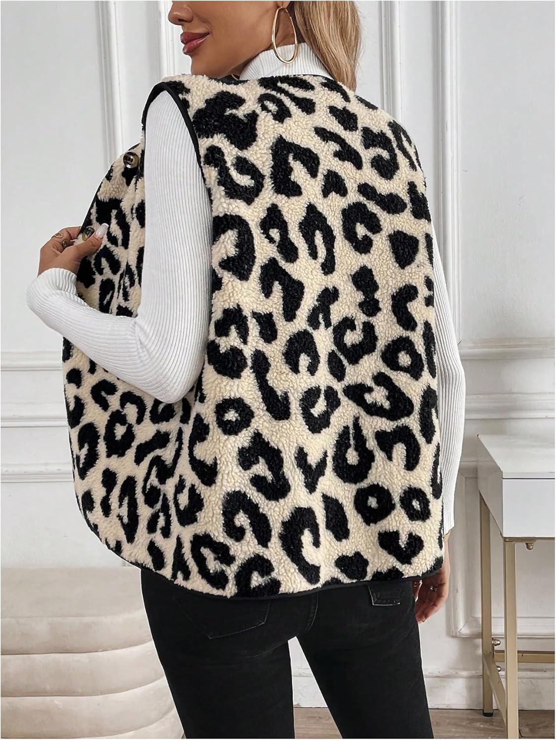 Clara | Weste Leopardenmuster, V-Ausschnitt, Ärmellose Weste