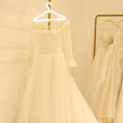 LumaHook – Stilvolle beleuchtete Kleiderbügel für eine einfache Garderobennavigation