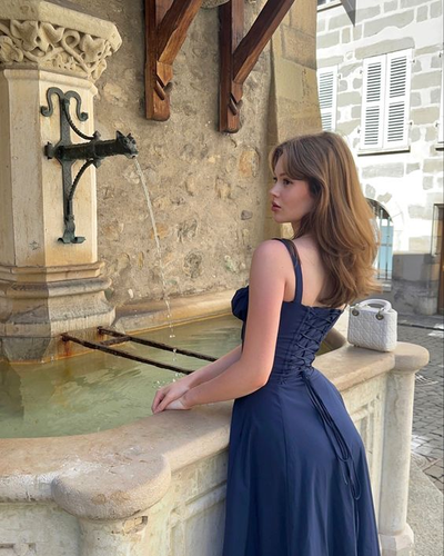 Luzie - Elegantes Midi-Langes Blaues Kleid