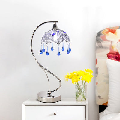 Aqualume – Moderne Stehlampe mit blauer Glasdrope-Akzent