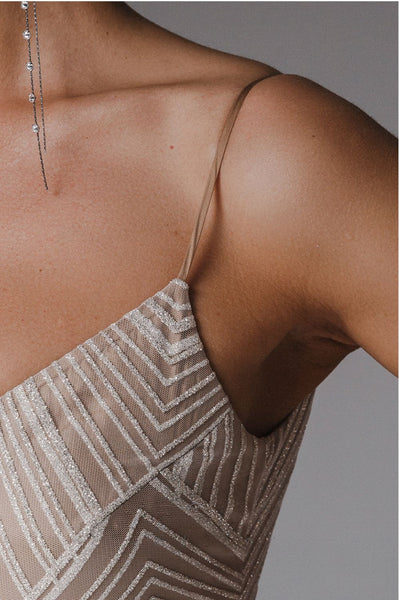 Elegantes Abendkleid | Glamour & Raffinesse | Strahlender Auftritt