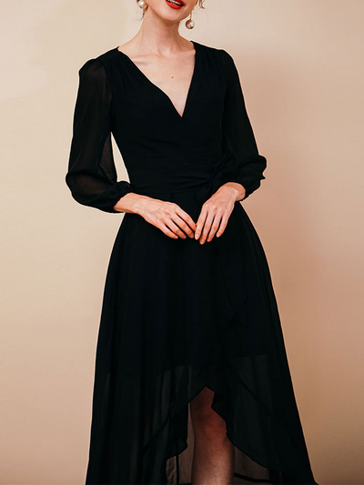 Elegantes Wickelkleid | V-Ausschnitt | Asymmetrischer Saum