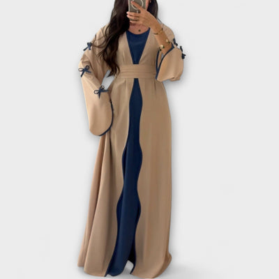 Jasmin - Elegantes Set aus Cardigan und Kleid mit Schleifenakzent