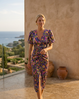Adara | Damen Abendkleid mit Puffärmeln und Wickeldesign in Grün