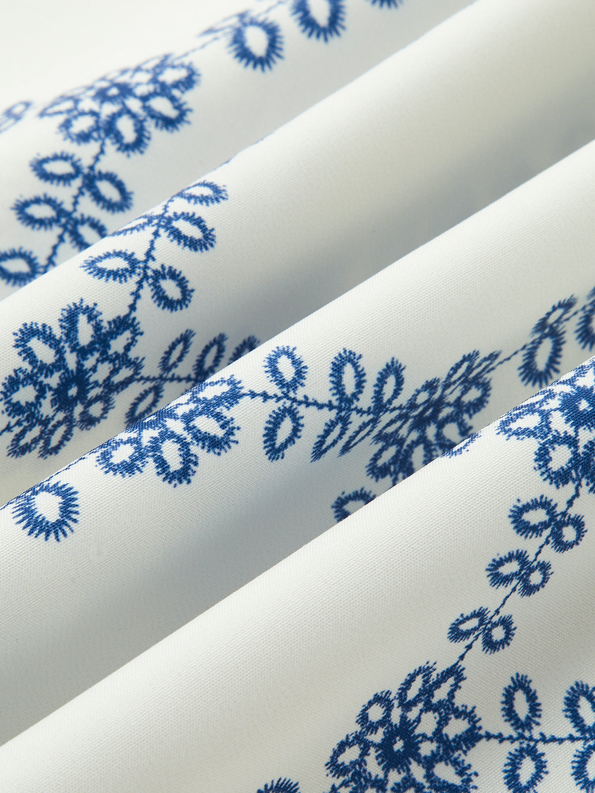 Zweiteiliges Set mit Stickerei | Bustier-Top & Maxirock | Sommerlich & Feminin