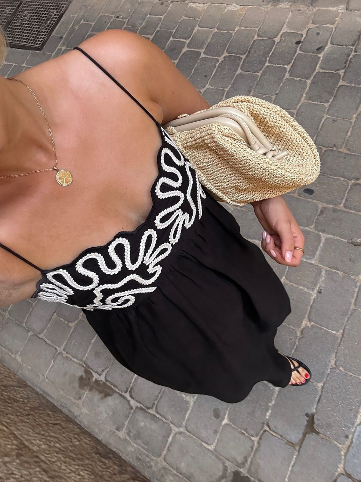 Sommerliches Maxikleid | Besticktes Bustier & Spaghettiträger | Leicht & Feminin