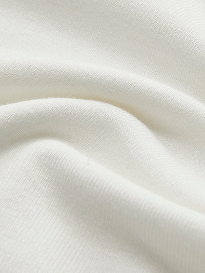 Figurbetontes Langarm-Top | Minimalistisches Design & Ziernähte | Elegant & Modern