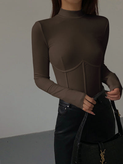 Figurbetontes Langarm-Top | Minimalistisches Design & Ziernähte | Elegant & Modern