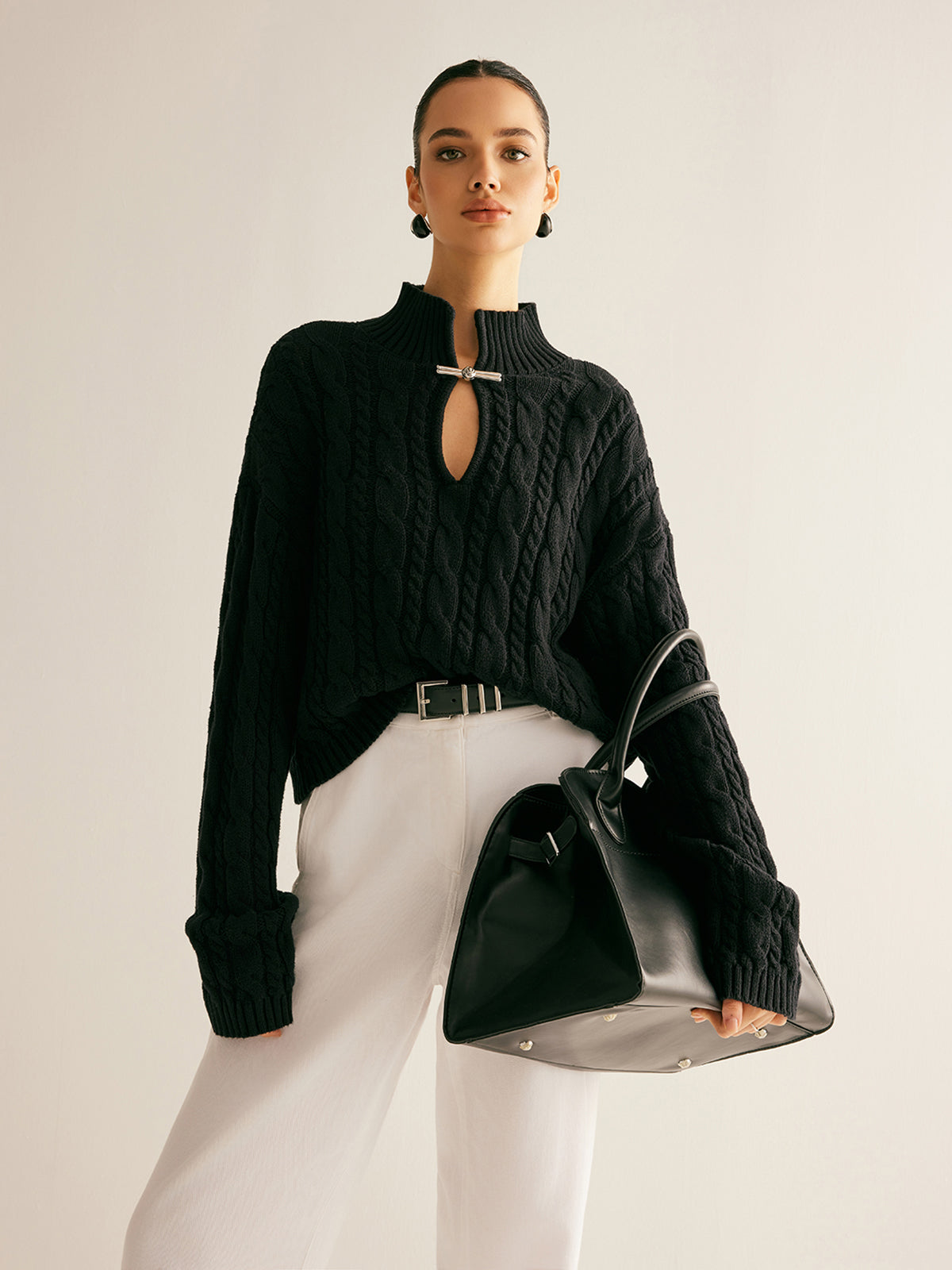 Kabelstrick-Pullover | Keyhole-Detail & Metallverschluss | Modern & Elegant