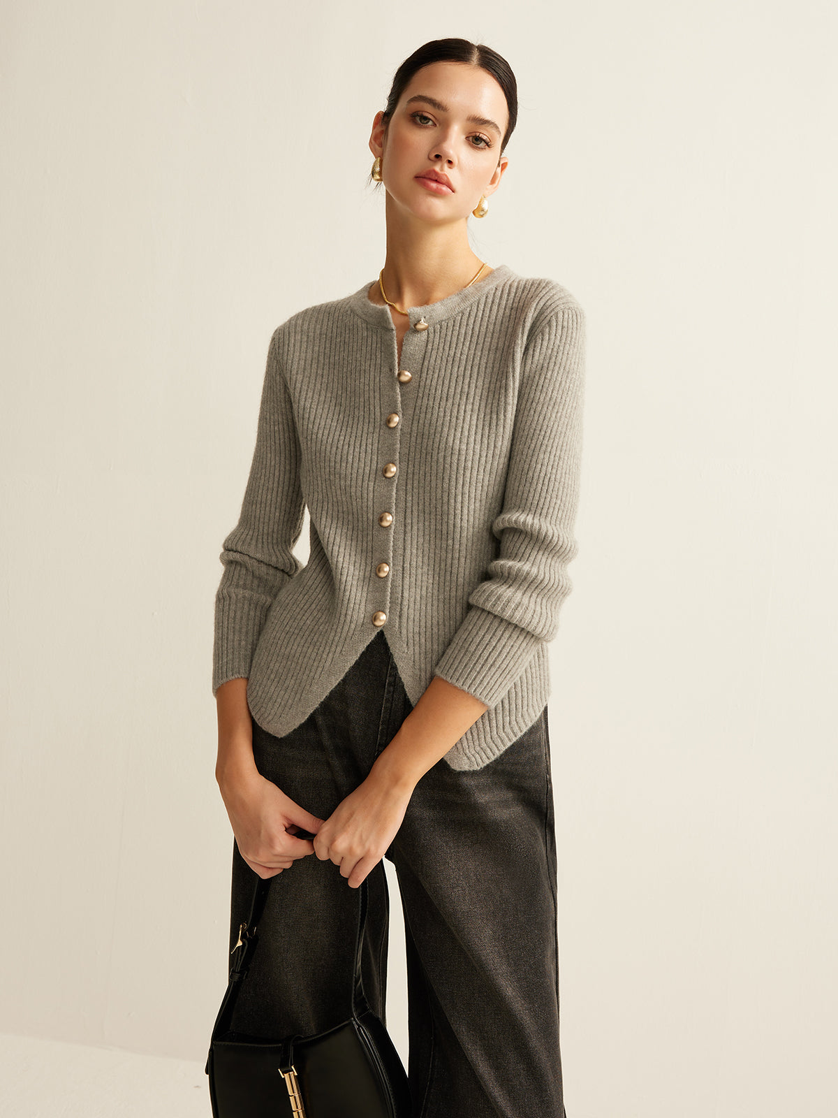 Eleganter Strick-Cardigan | Figurbetonter Schnitt & Perlenknopf-Detail | Modern & Stilvoll