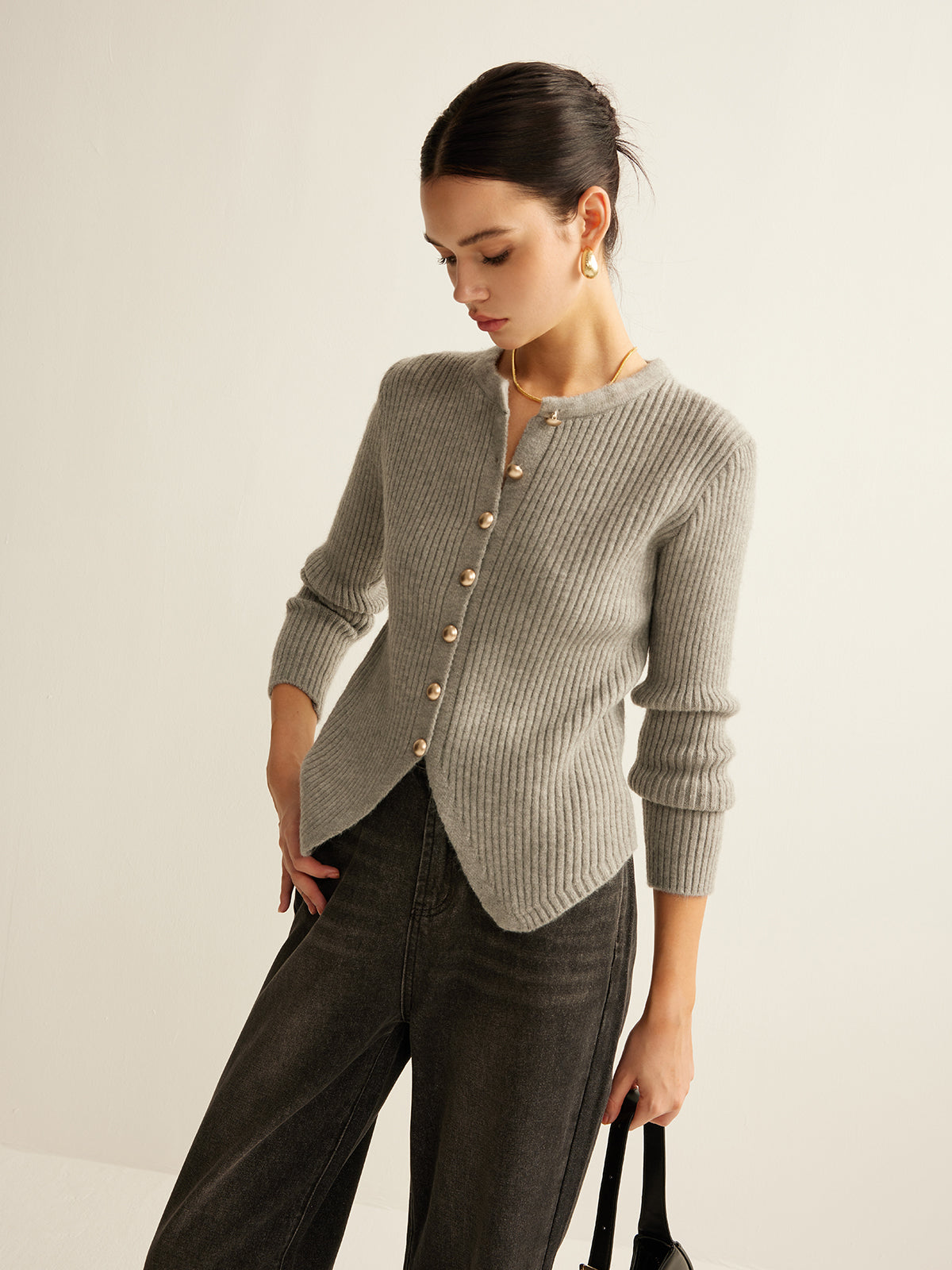 Eleganter Strick-Cardigan | Figurbetonter Schnitt & Perlenknopf-Detail | Modern & Stilvoll