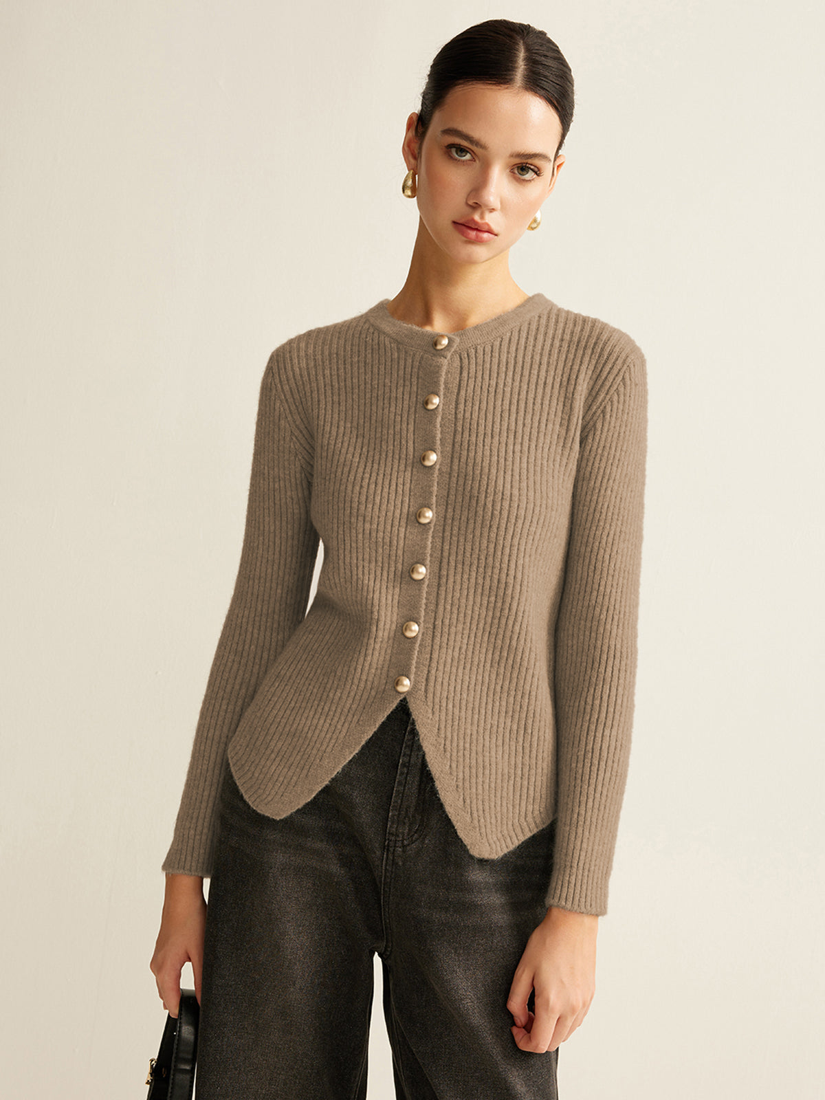 Eleganter Strick-Cardigan | Figurbetonter Schnitt & Perlenknopf-Detail | Modern & Stilvoll