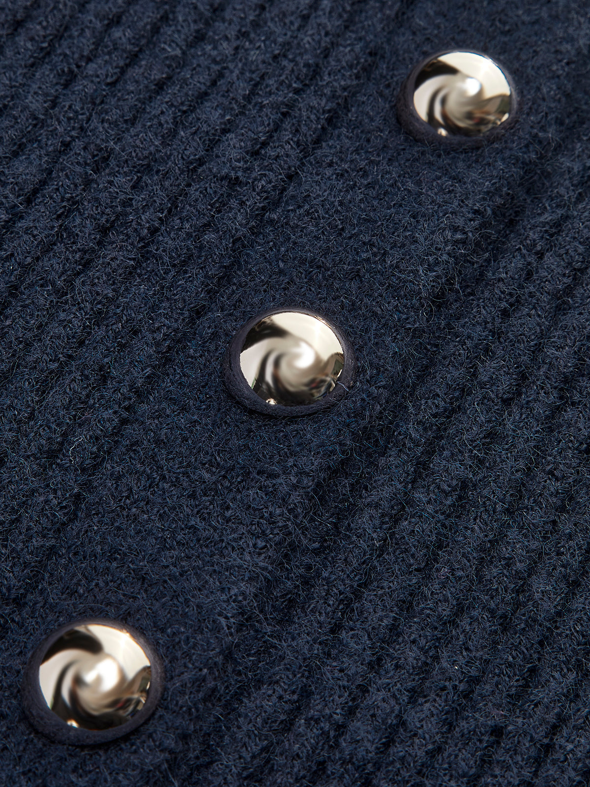 Eleganter Strick-Cardigan | Figurbetonter Schnitt & Perlenknopf-Detail | Modern & Stilvoll